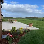 Ancien Corps De Ferme Normand Holiday home