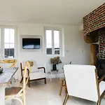 Holiday home Ancien Corps De Ferme Normand