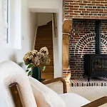 Holiday home Ancien Corps De Ferme Normand *